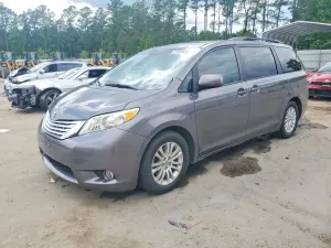 Toyota Sienna 3.5L 6 2013