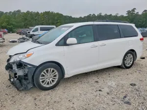 Toyota Sienna 3.5L 6 2012