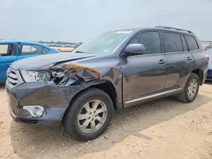Toyota Highlander 3.5L 6 2013