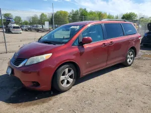 Toyota Sienna 3.5L 6 2012