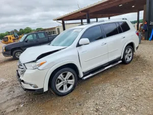 Toyota Highlander 3.5L 6 2013