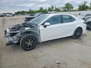Toyota Camry 2.5L 4 2021