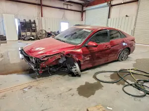 Hyundai Elantra 2.0L 4 2024