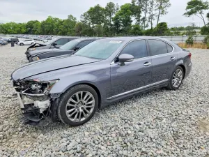 Lexus LS 4.6L 8 2016