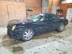 Ford Thunderbird 3.9L 8 2002