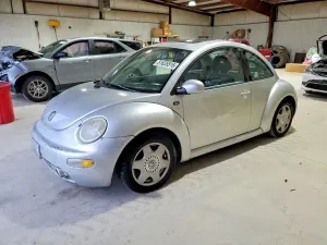 Volkswagen Beetle 2.0L 4 2001