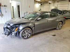 Nissan Altima 2.5L 4 2019