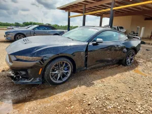 Ford Mustang 5.0L 8 2025