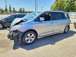 Toyota Sienna 3.5L 6 2019