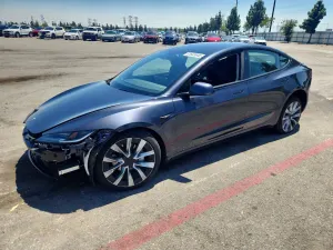 Tesla Model 3 2025