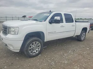 GMC Sierra 6.6L 8 2013