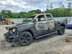 RAM 1500 5.7L 8 2019