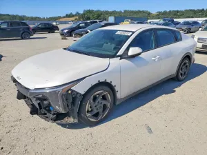 Kia K4 2.0L 4 2025