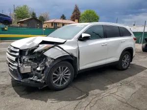 Toyota Highlander 3.5L 6 2019