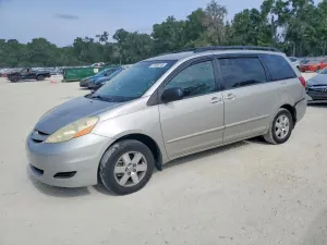 Toyota Sienna 3.3L 6 2006