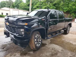 Chevrolet Silverado 1500 6.6L 8 2024