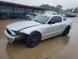 Ford Mustang 3.7L 6 2014