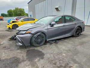 Toyota Camry 2.5L 4 2021