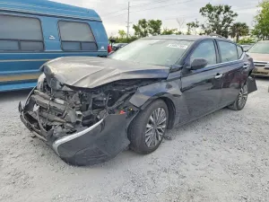 Nissan Altima 2.5L 4 2025