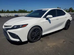 Toyota Camry 2.5L 4 2021