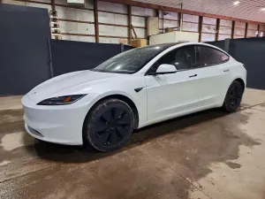 Tesla Model 3 2025