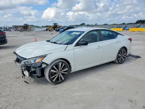 Nissan Altima 2.5L 4 2020