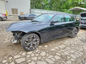 BMW 3 Series 2.0L 4 2025