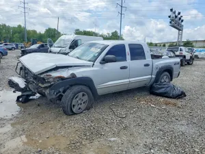 Dodge Dakota 4.7L 8 2005