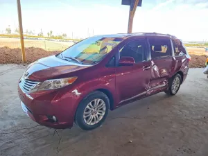 Toyota Sienna 3.5L 6 2017