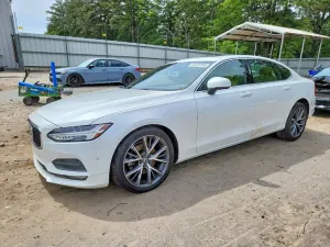 Volvo S90 2.0L 4 2018