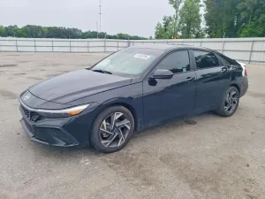 Hyundai Elantra 2.0L 4 2025