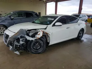 Nissan Altima 2.5L 4 2019