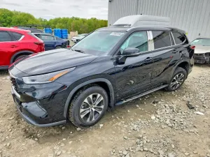 Toyota Highlander 3.5L 6 2021