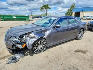 Chrysler 300 5.7L 8 2013