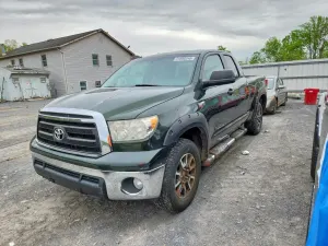 Toyota Tundra 5.7L 8 2011