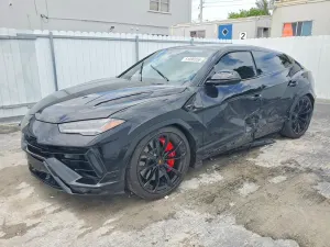 Lamborghini Urus 4.0L 8 2023