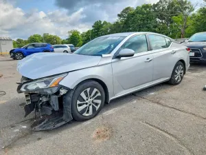 Nissan Altima 2.5L 4 2020