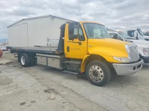 International DuraStar / 4000 7.6L 6 2013