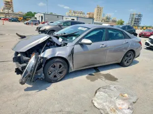 Hyundai Elantra 2.0L 4 2023
