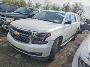 Chevrolet Suburban 5.3L 8 2016