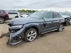 Audi Q5 2.0L 4 2022
