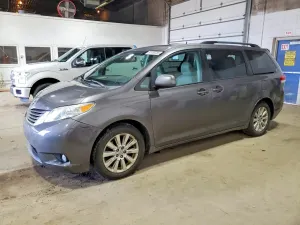 Toyota Sienna 3.5L 6 2011