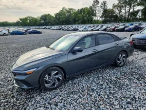 Hyundai Elantra 2.0L 4 2025