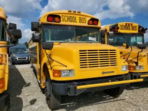 International 3000 8 1990