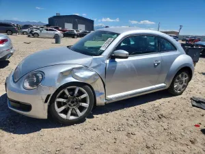Volkswagen Beetle 2.5L 5 2012