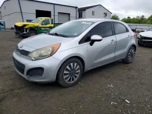 Kia Rio 1.6L 4 2013