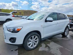 Mitsubishi Outlander 2.0L 4 2015