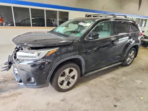 Toyota Highlander 3.5L 6 2017