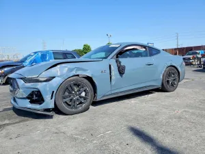 Ford Mustang 5.0L 8 2025