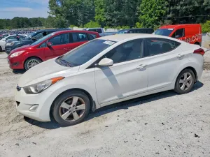 Hyundai Elantra 1.8L 4 2013